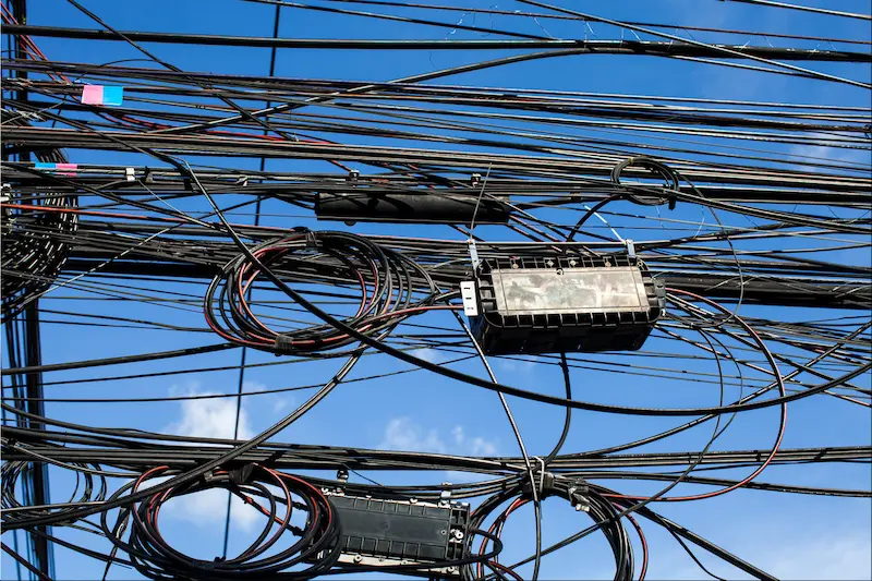 Como denunciar un enganche de luz